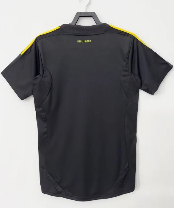 Real Madrid 2011/2012 Goalkeeper Retro Black